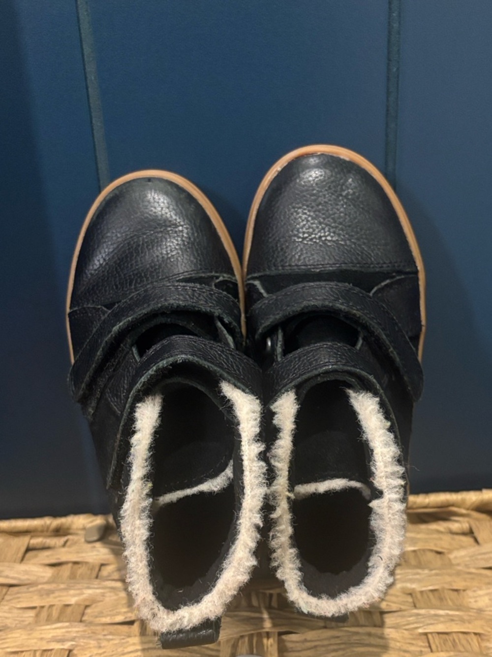 UGG Rennon II Shoes Toddler Boy 10 Black Tan Leather Suede Double Strap Sneakers - Picture 4 of 8